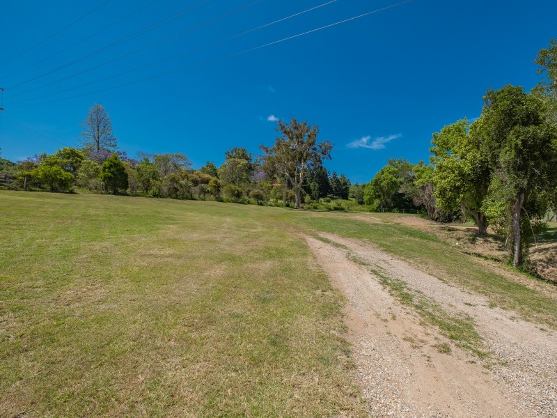184 Allen Road, Chatsworth QLD 4570