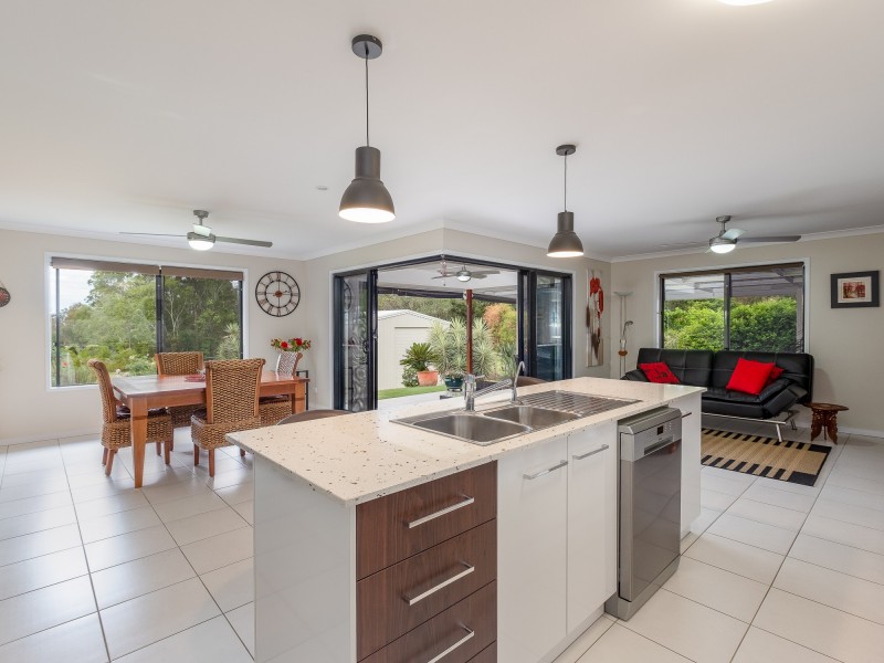14 Haven Street, Southside QLD 4570