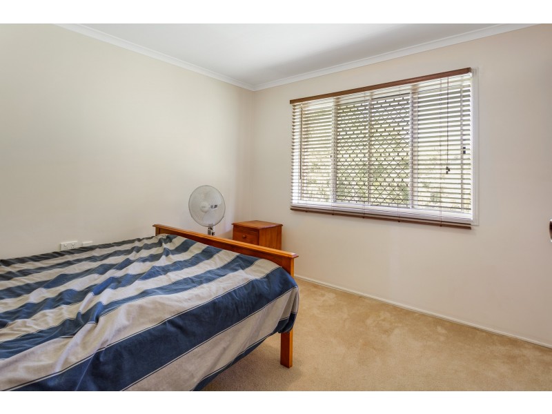 13 Kimberley Avenue, Southside QLD 4570