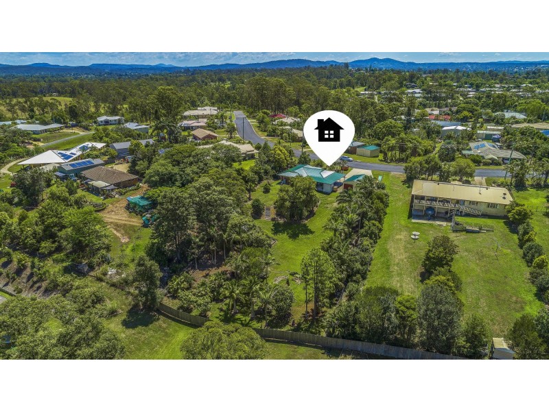 13 Kimberley Avenue, Southside QLD 4570