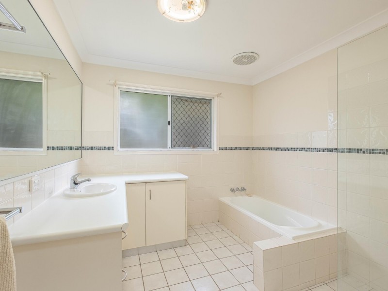 60 Allen Road, Chatsworth QLD 4570