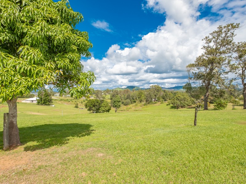 11 Valley Vista Road, The Dawn QLD 4570
