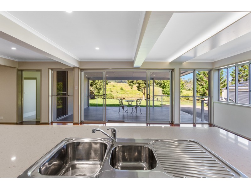 32 Window Road, Canina QLD 4570