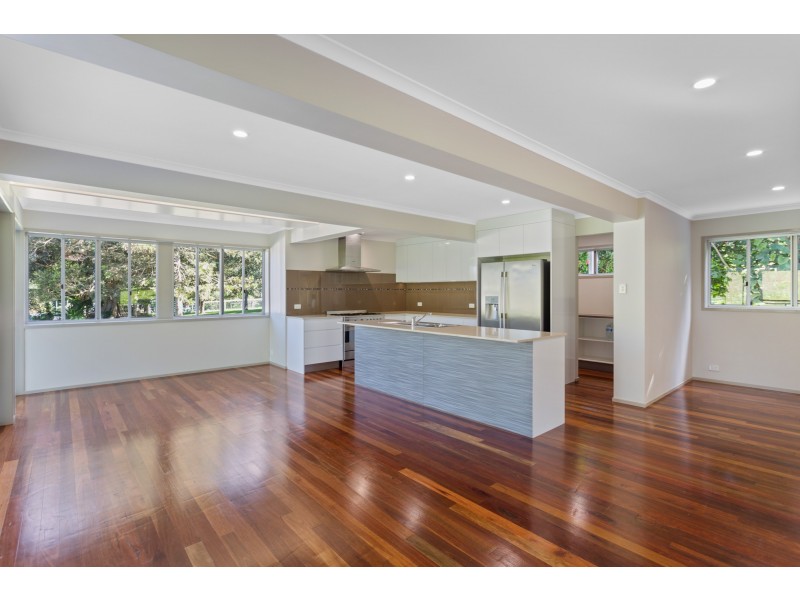 32 Window Road, Canina QLD 4570