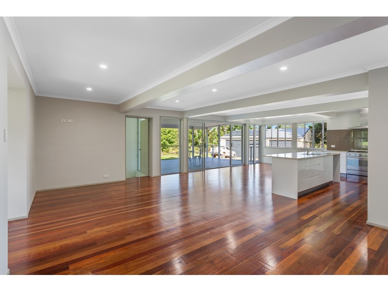 32 Window Road, Canina QLD 4570