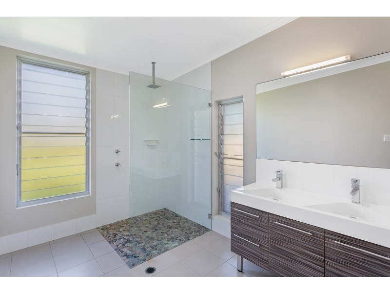 32 Window Road, Canina QLD 4570