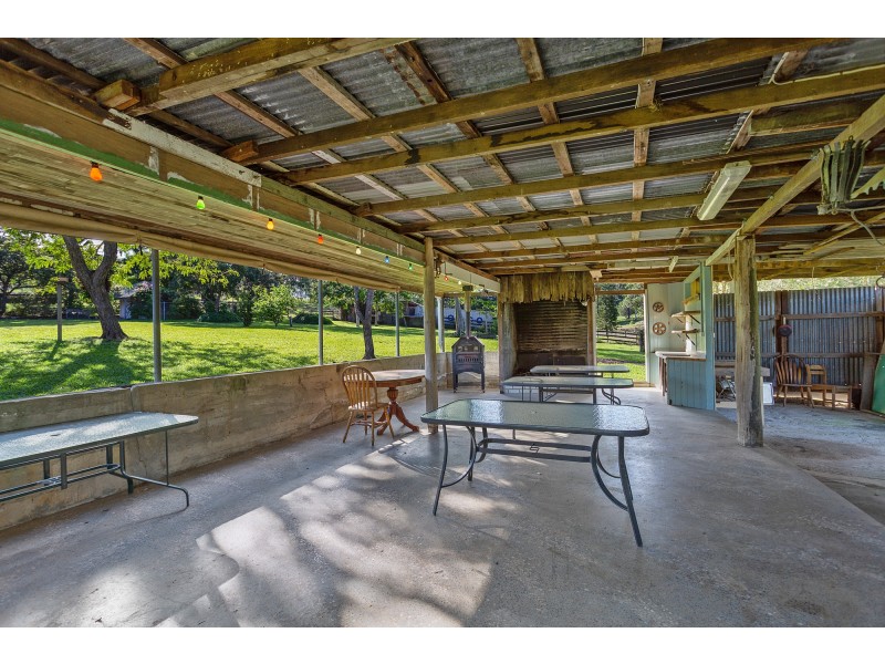 32 Window Road, Canina QLD 4570