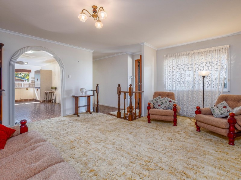 3 Katrina Court, Southside QLD 4570