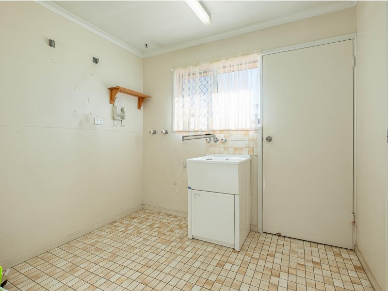 3 Katrina Court, Southside QLD 4570