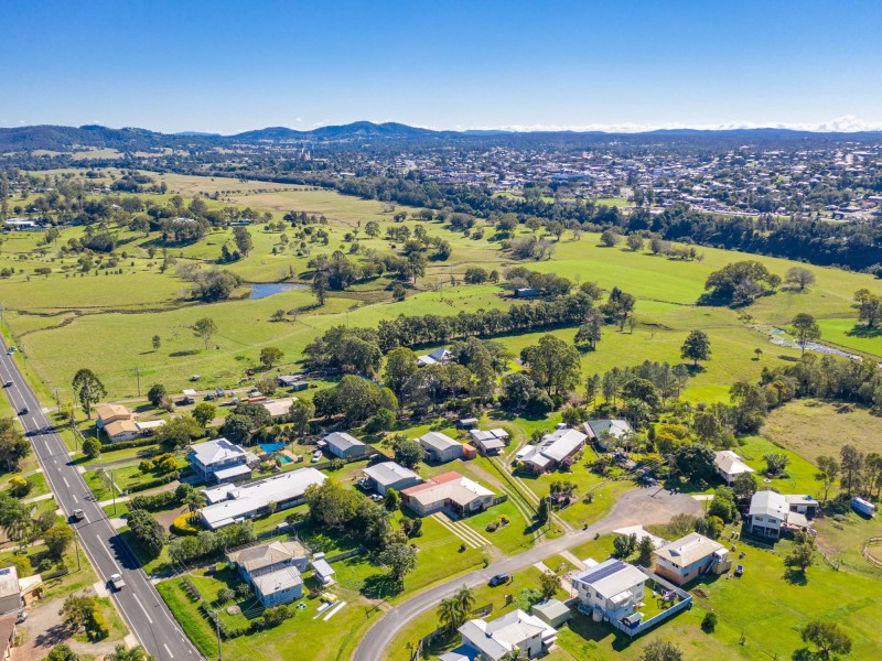 3 Katrina Court, Southside QLD 4570