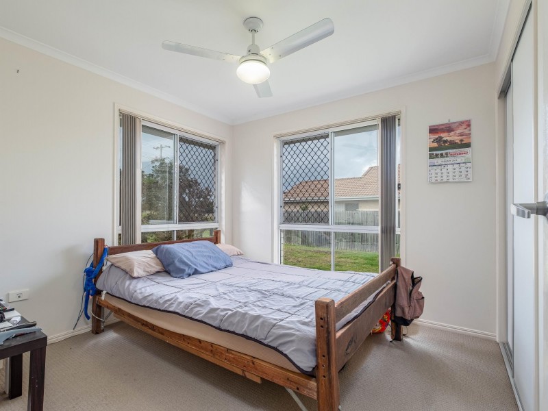 25 Barton Road, Victory Heights QLD 4570