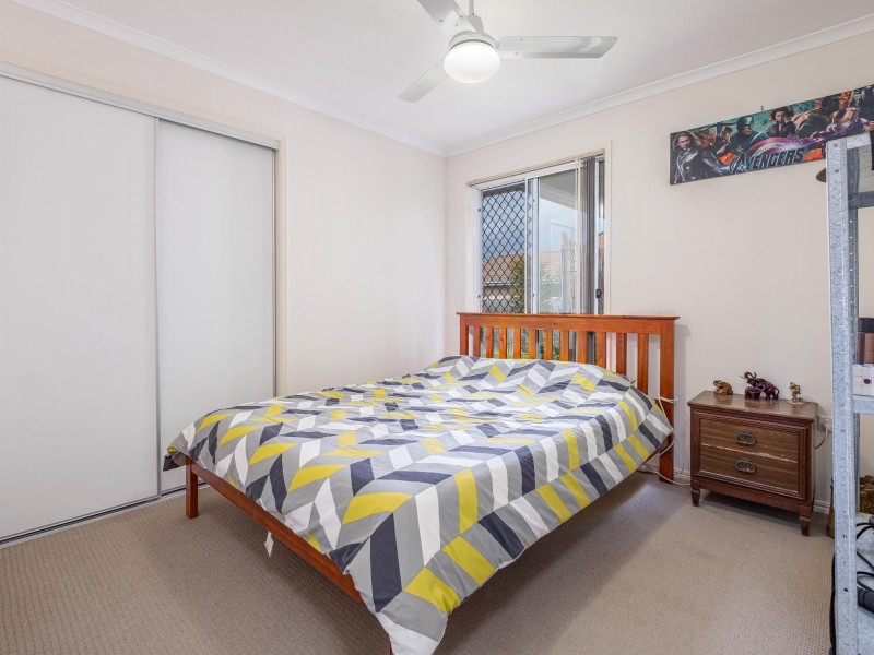 25 Barton Road, Victory Heights QLD 4570