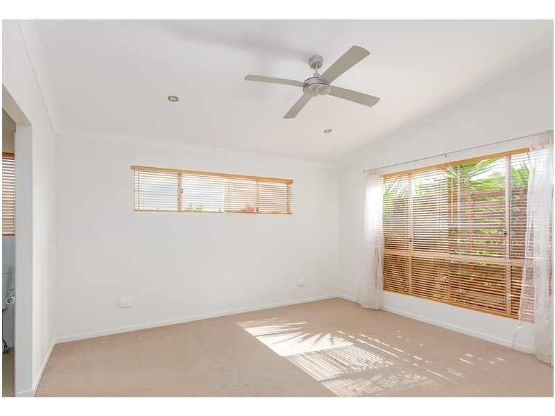 16 Lomandra Avenue, Cooloola Cove QLD 4580