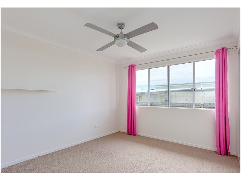 16 Lomandra Avenue, Cooloola Cove QLD 4580