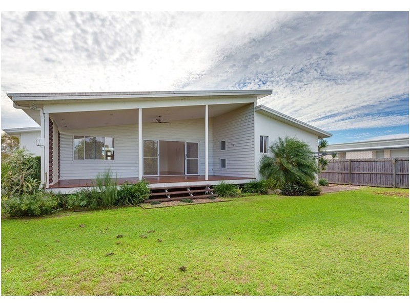 16 Lomandra Avenue, Cooloola Cove QLD 4580
