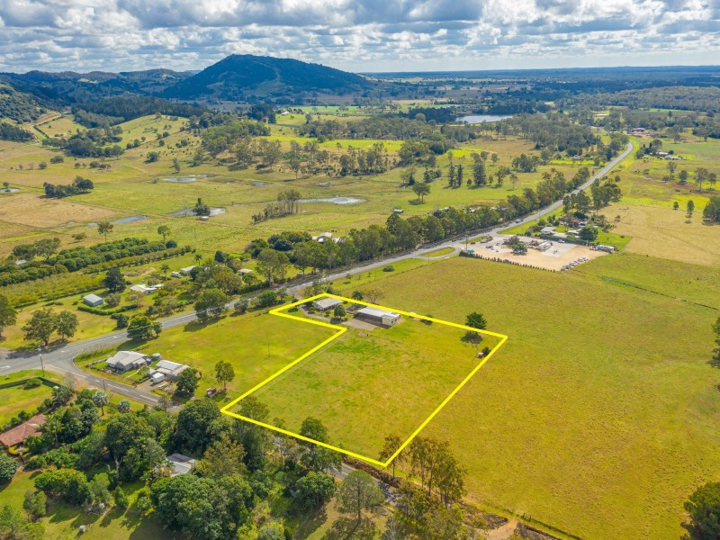 1686 Tin Can Bay Road, Goomboorian QLD 4570