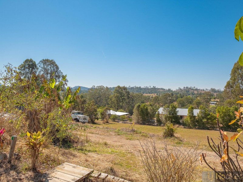 11 Kurrajong Drive, The Palms QLD 4570