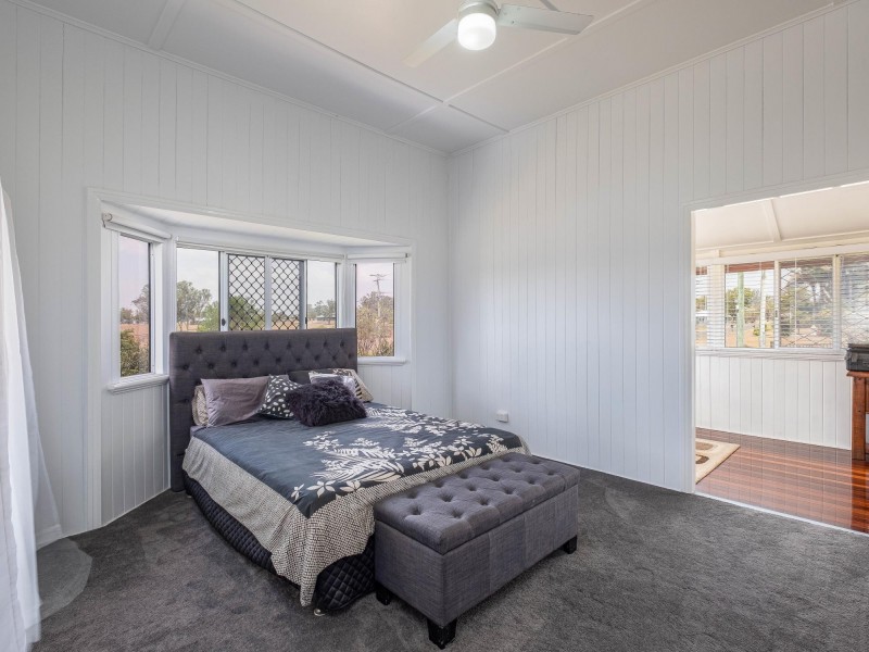 6 Exhibition Road, Southside QLD 4570