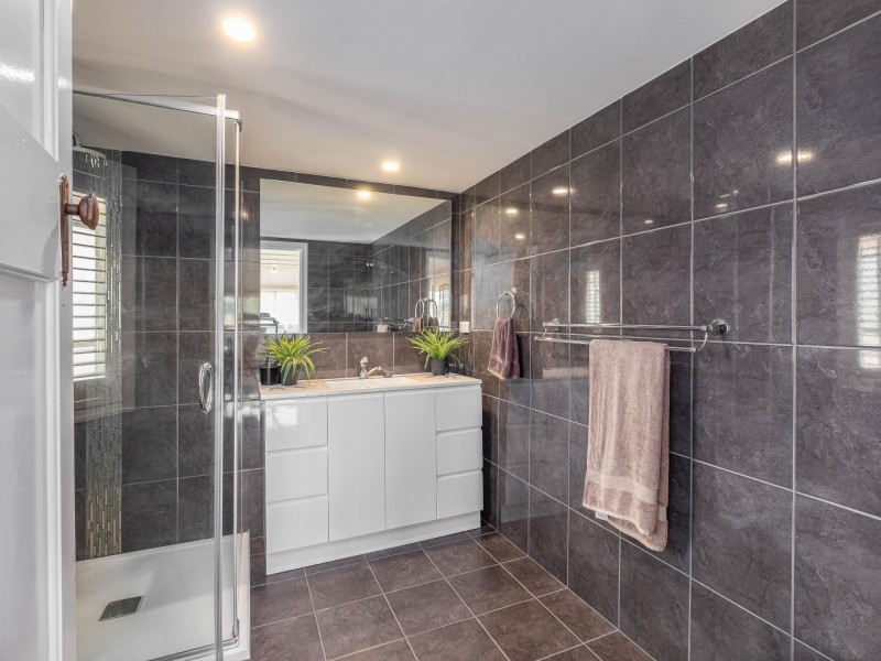 6 Exhibition Road, Southside QLD 4570