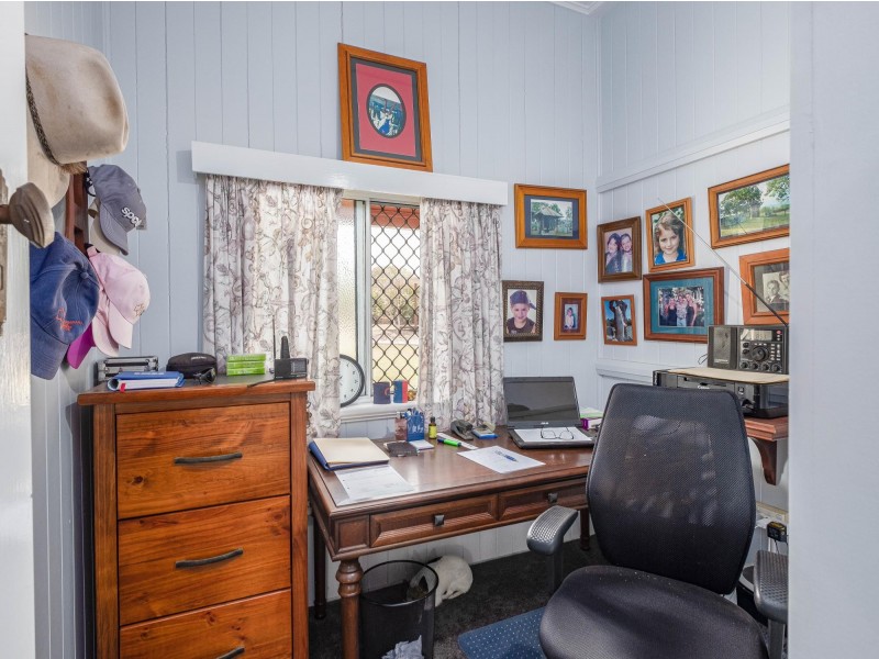 6 Exhibition Road, Southside QLD 4570