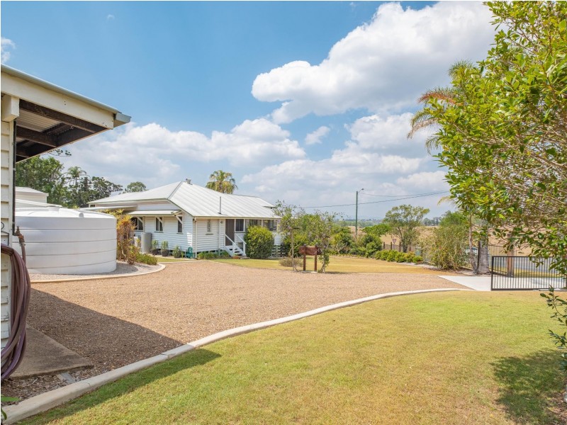 6 Exhibition Road, Southside QLD 4570