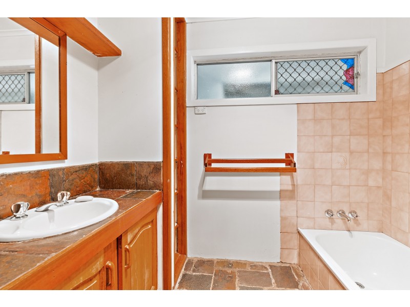 345 Sandy Creek Road, Veteran QLD 4570