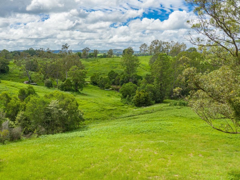 476 Old Goomboorian Road, Veteran QLD 4570