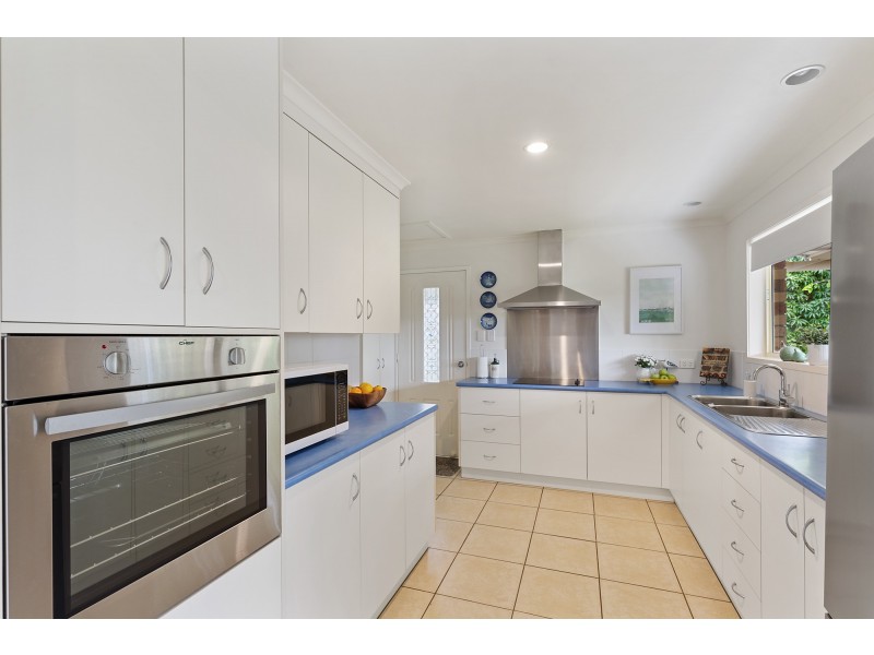 98 Anne Marie Road, Chatsworth QLD 4570