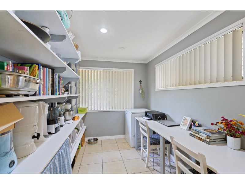 98 Anne Marie Road, Chatsworth QLD 4570