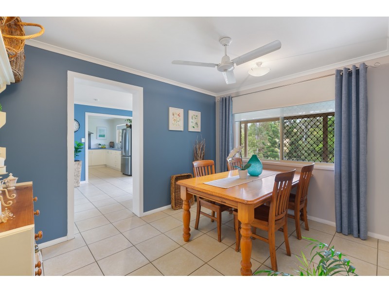 98 Anne Marie Road, Chatsworth QLD 4570