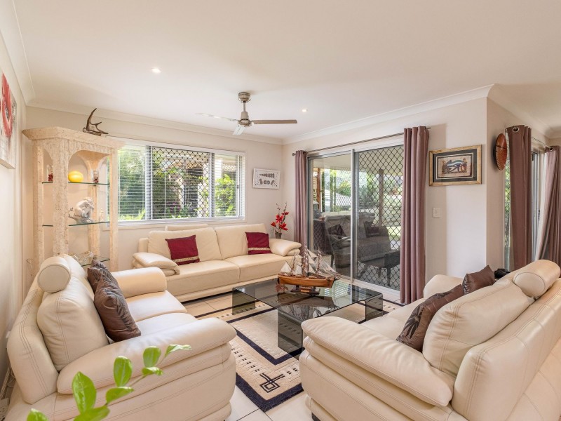 37 Presidential Avenue, Jones Hill QLD 4570