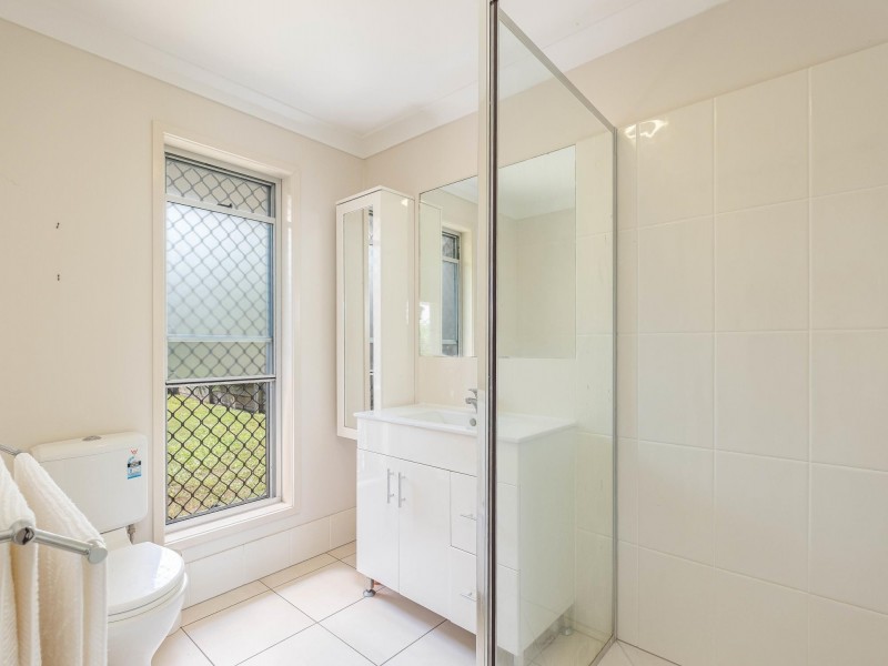 37 Presidential Avenue, Jones Hill QLD 4570