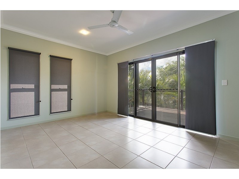 6 Oxley Court, Southside QLD 4570