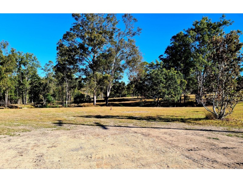 16 Baroona Court, Tamaree QLD 4570