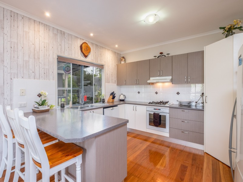 3 Oxley Court, Southside QLD 4570