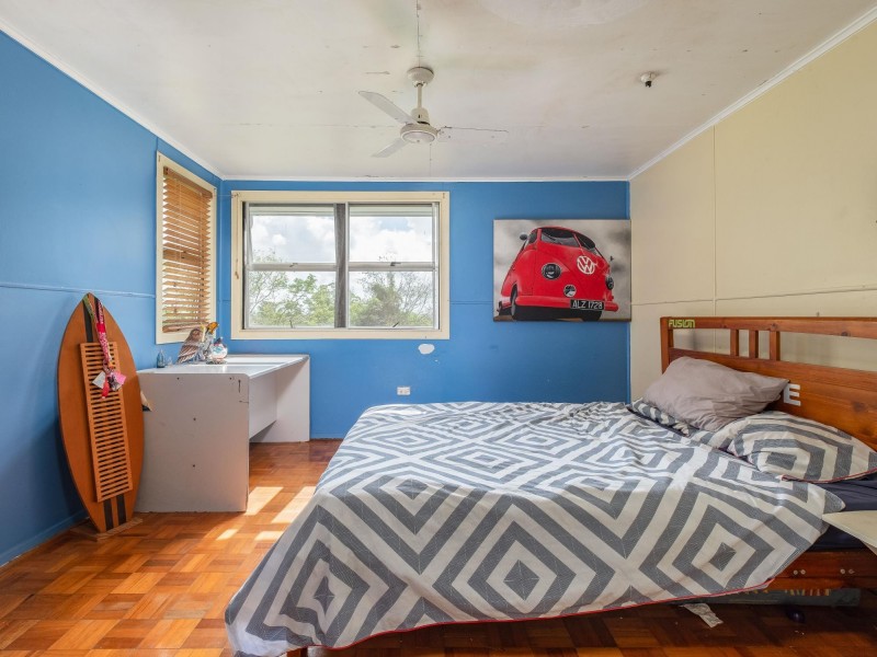 41 Watson Road, Southside QLD 4570