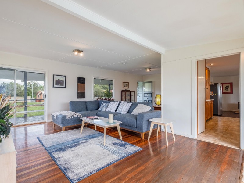 41 Watson Road, Southside QLD 4570