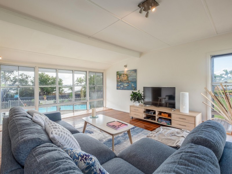 41 Watson Road, Southside QLD 4570