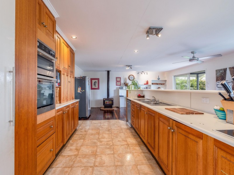 41 Watson Road, Southside QLD 4570