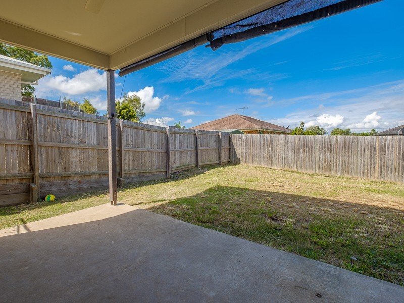 2/9 Pedersen Road, Southside QLD 4570