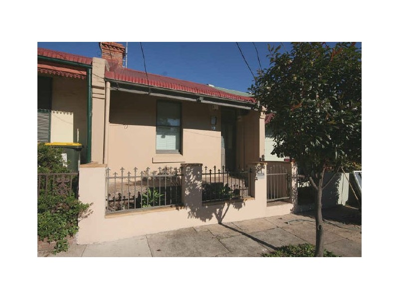 12 Sutherland Street, St Peters NSW 2044