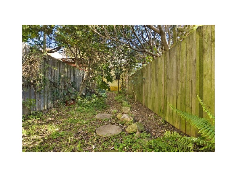 122 Gowrie Street, Newtown NSW 2042