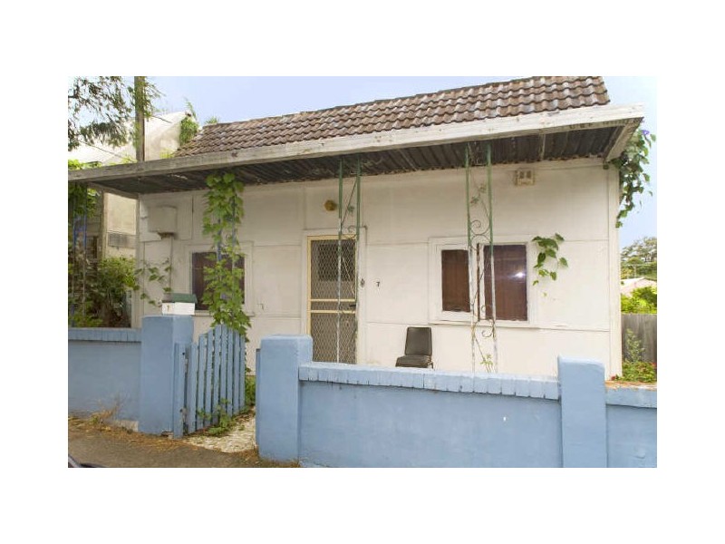 7 Young Street, Tempe NSW 2044
