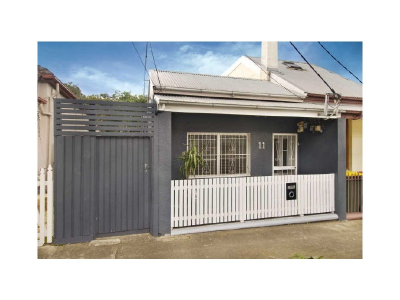 11 Florence Street, St Peters NSW 2044