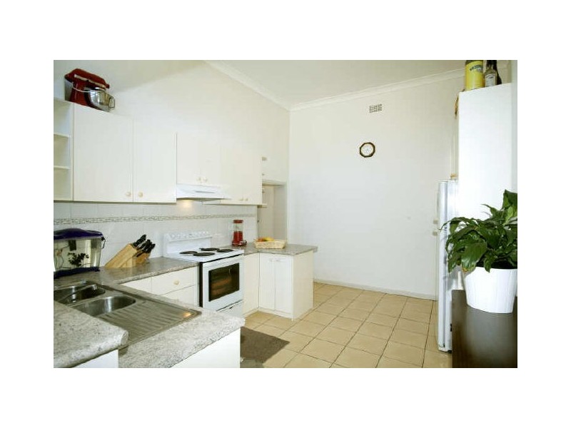2 Brown Street, St Peters NSW 2044