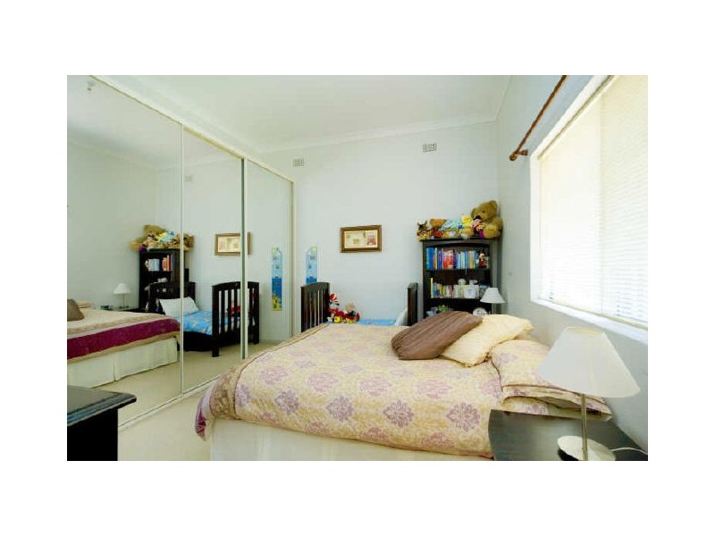 2 Brown Street, St Peters NSW 2044