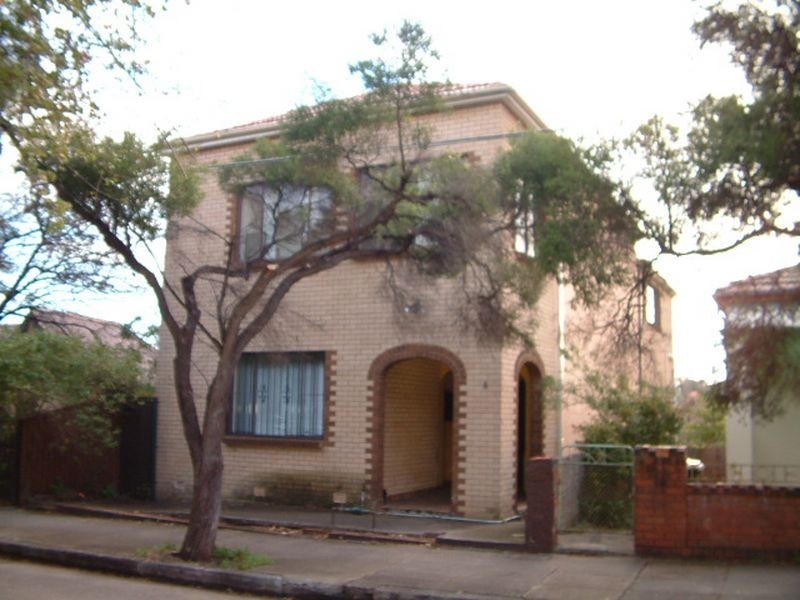 2/8 Wemyss Street, Enmore NSW 2042