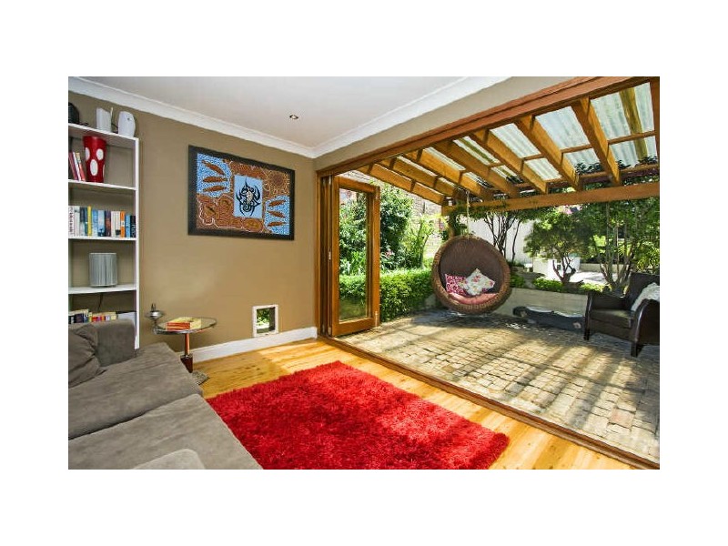 35 Albert Street, St Peters NSW 2044