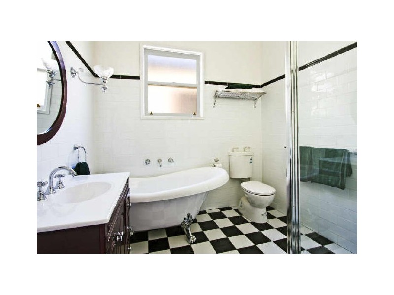 6 Illawarra Road, Marrickville NSW 2204