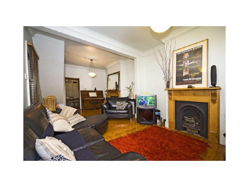 10 Lackey Street, St Peters NSW 2044